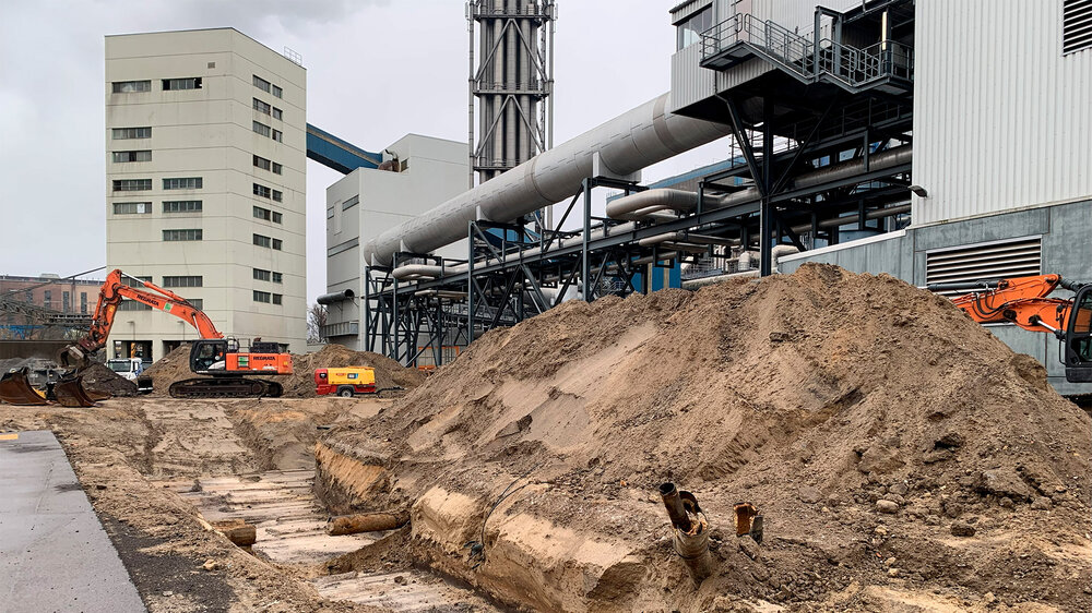 Baustelle auf dem Gelände des MHKW Ruhleben mit Baggern und Erdarbeiten für das Projekt Energieverwertung Ruhleben